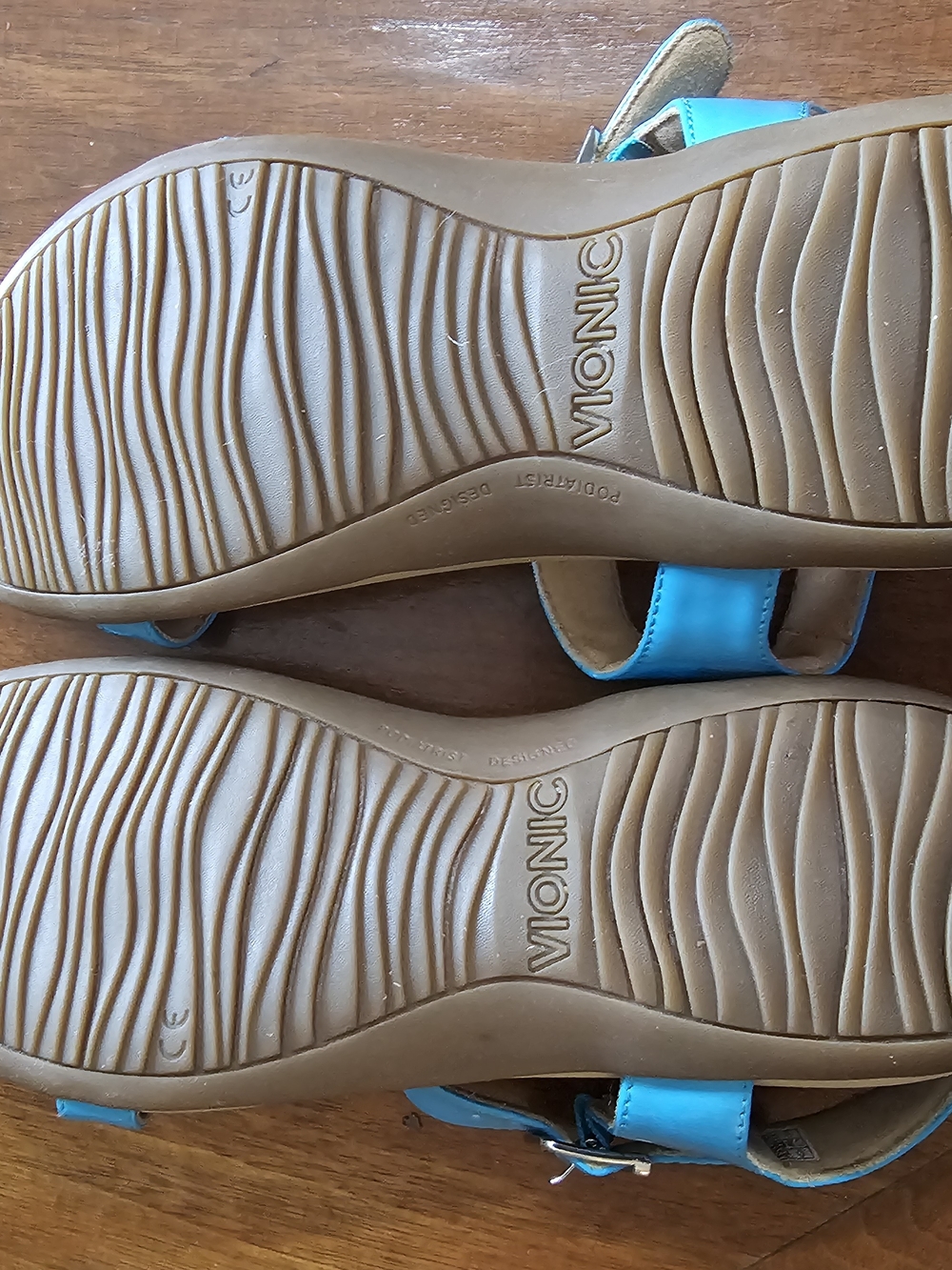 Vionic Sandals - Picture 4 of 4